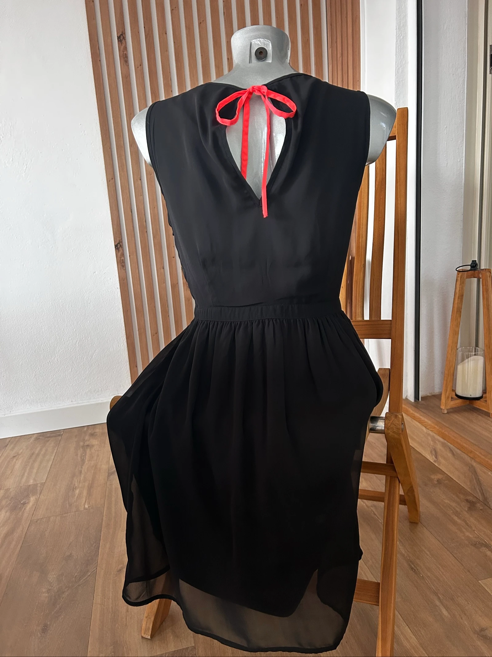 Fluid black dress Only size 38 – Like new – photo 9